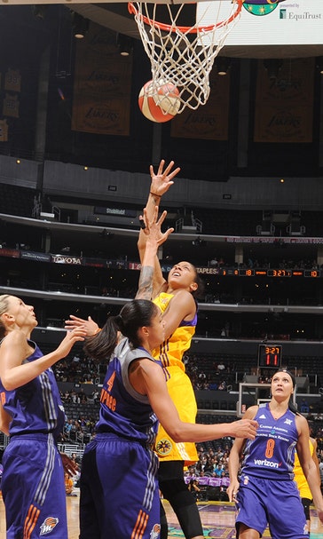 Mercury can't hand Sparks first loss